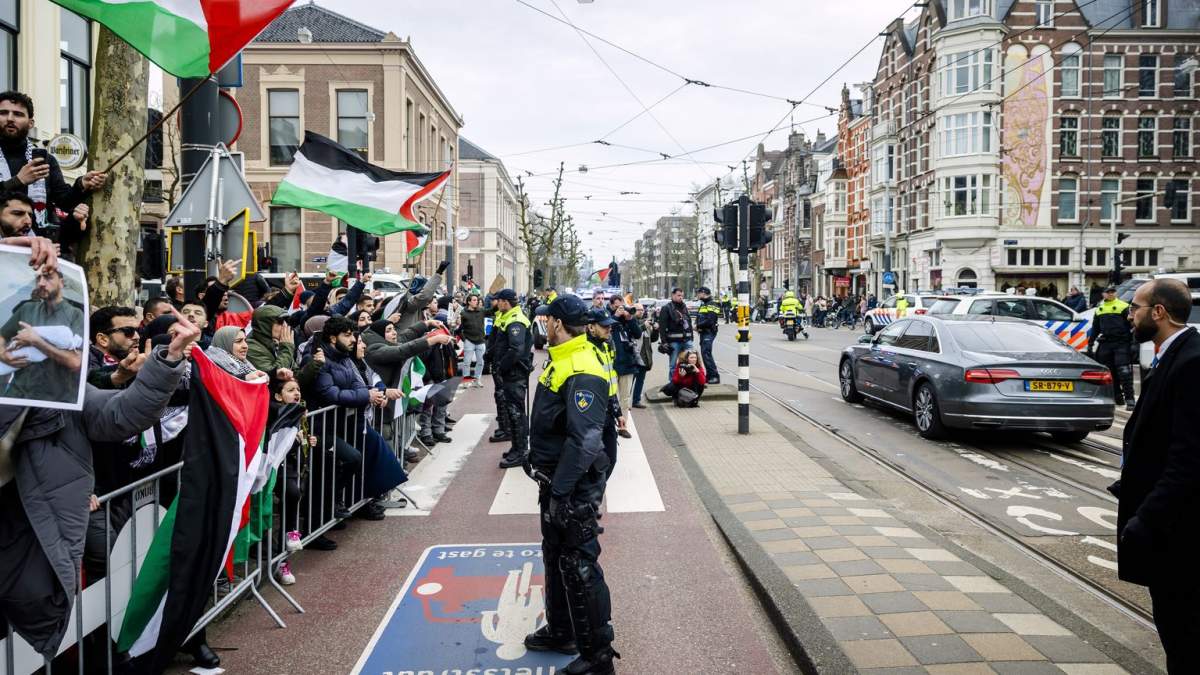 Premier Rutte staat achter Halsema tegenover kritiek van Wilders