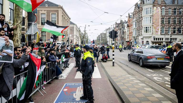 Premier Rutte staat achter Halsema tegenover kritiek van Wilders