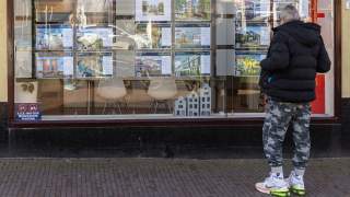 Overbiedingen worden standaard in strijd om ‘kant-en-klare’ woningen