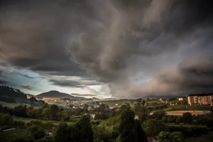 Storm Conall verlaat Nederland; code oranje ingetrokken