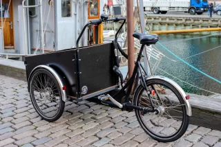 Faillissement Dreigt: Deelbakfietsenbedrijf Cargoroo Uit Straatbeeld Gehaald