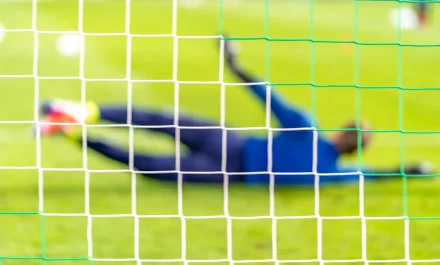 Ajax behaalt overwinning na moeizame wedstrijd tegen Sparta