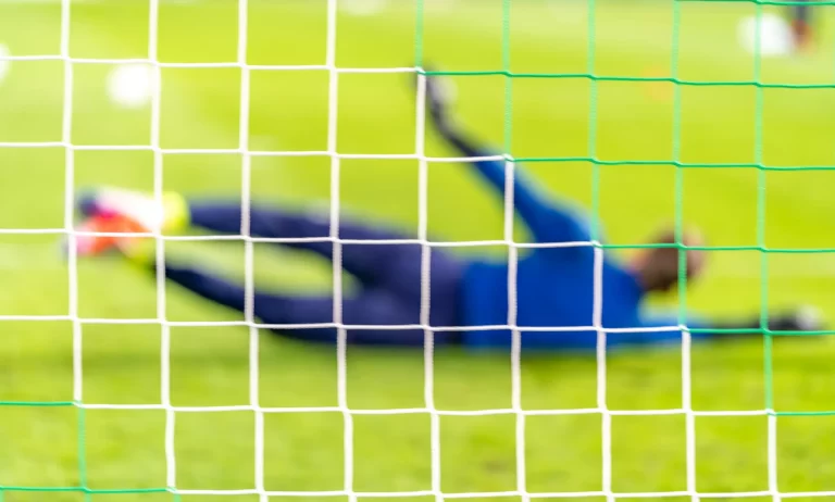 Ajax behaalt overwinning na moeizame wedstrijd tegen Sparta