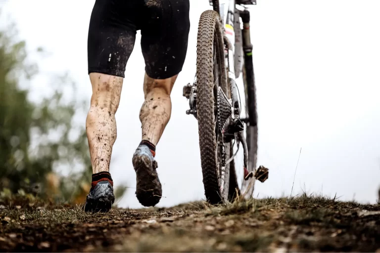 Van der Poel Wint Spannend Duel in Mol; Alvarado Beste bij de Vrouwen