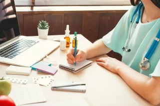 ZZP’ers Blijven Cruciaal voor de Zorg: Direct Stoppen Onrealistisch