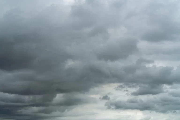 Acht dagen zonder zon en meer bewolking op komst