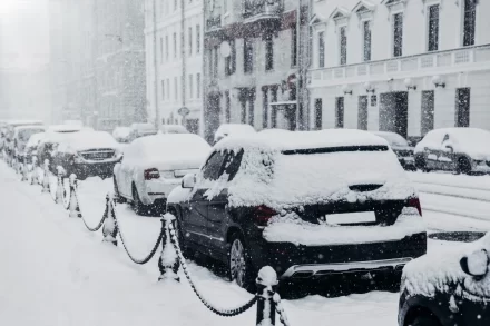 Overlast door hevige sneeuwval en stormen op de Balkan