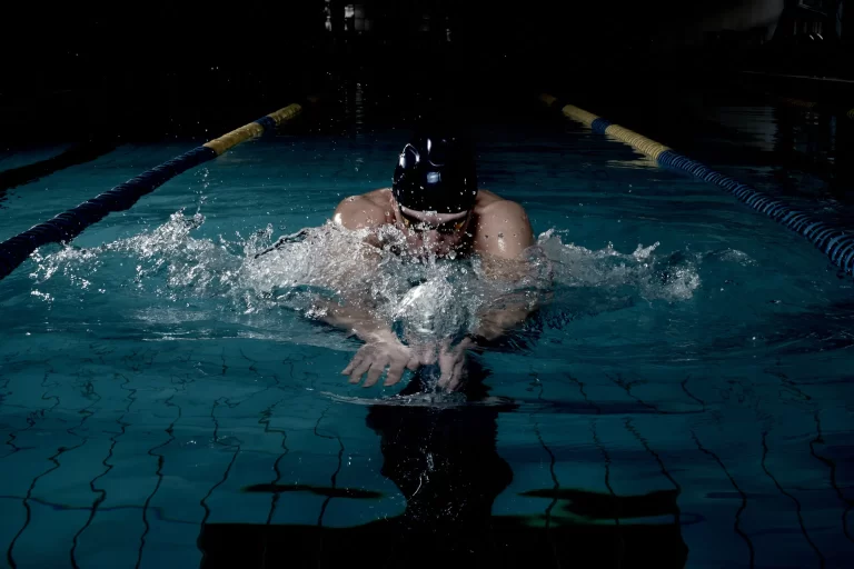 Geen stunt voor Corbeau op 100 meter schoolslag, drie nieuwe wereldrecords op WK