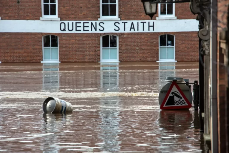 Overstromingen in Engeland door aanhoudende regenval
