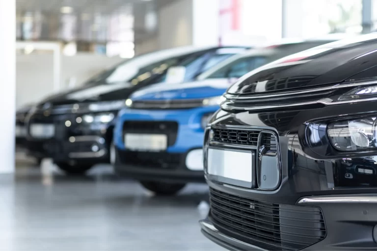 Hybride auto’s domineren de markt: meer verkoop nieuwe auto’s in 2024