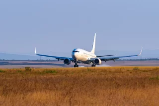 Eerste Commerciële Vlucht naar Damascus Sinds de Val van Assad