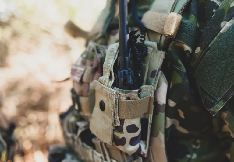 Nieuwe scherfvesten voor vrouwelijke militairen verbeteren bescherming