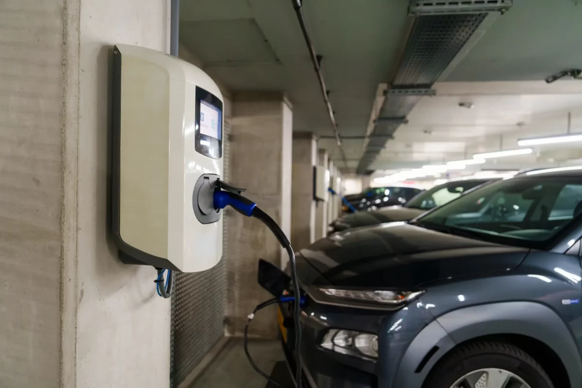 Brandveiligheid in parkeergarages onder druk door elektrische auto’s