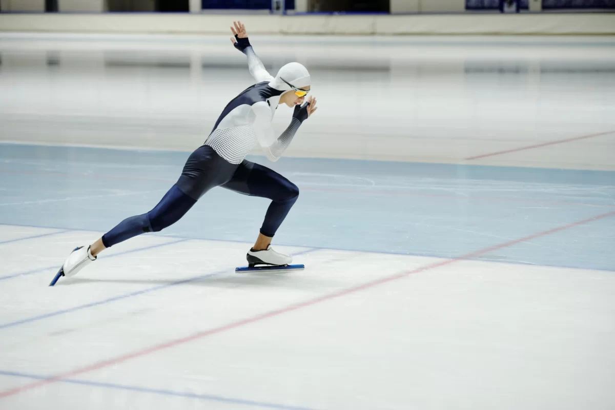 Haasjes wint NK narathonschaatsen met indrukwekkende slotronde