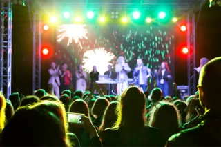 K3 keert terug: originele trio verkoopt 300.000 tickets voor reünieconcerten