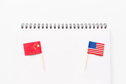 Trump geeft 90 dagen heffingspauze aan tientallen landen, maar verhoogt druk op China